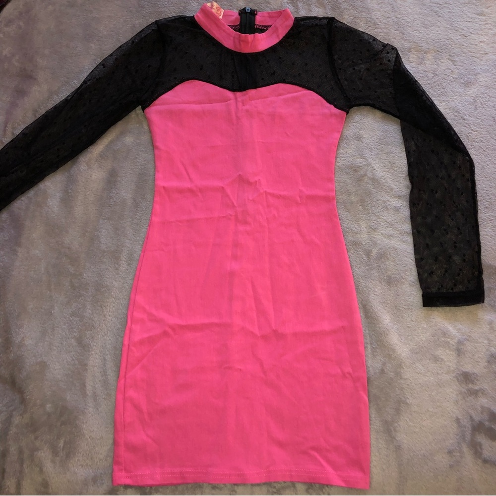 Mini stretchy pink dress